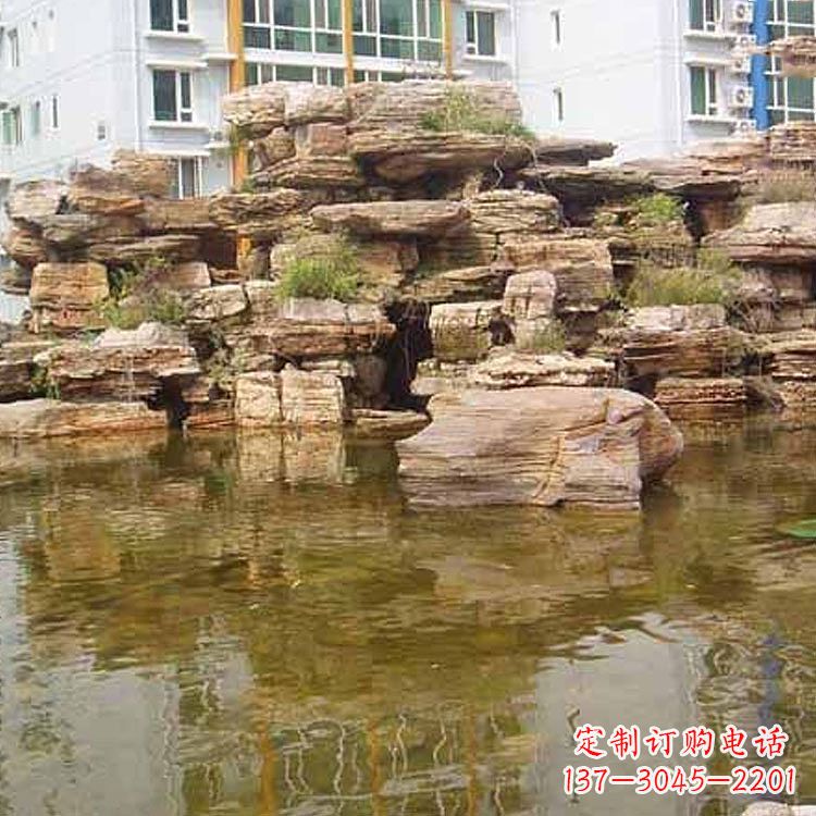连云港小区庭院假山鱼池