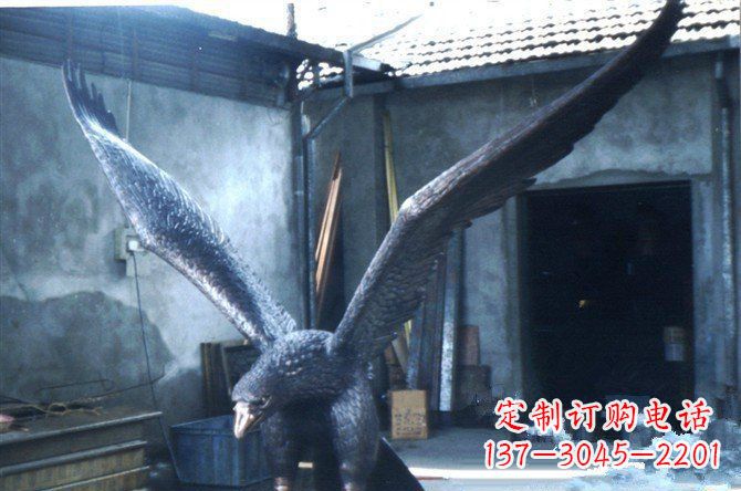 连云港铸铜老鹰企业动物铜雕